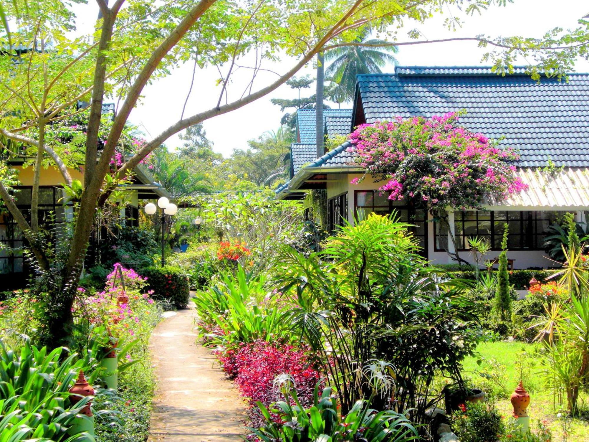 Ekman Garden Resort Sichon Ngoại thất bức ảnh
